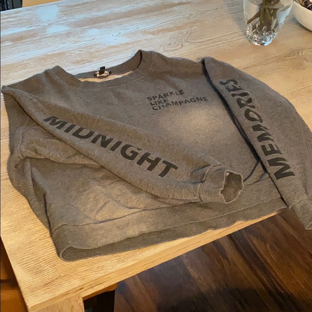 Express sweatshirt